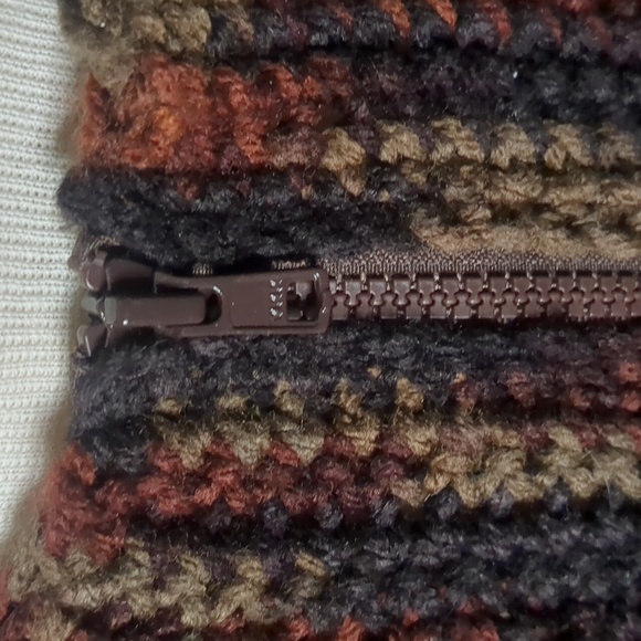 handmade CROCHET long sleeve zip front cardigan sweater, warm and cuddly sz L/XL - Picture 7 of 10